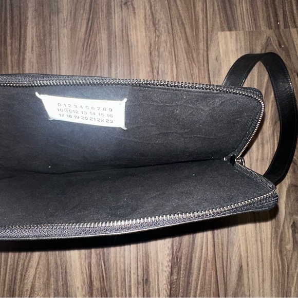 Distressed Maison Margiela Double Zip Leather Bag - Picture 10 of 13